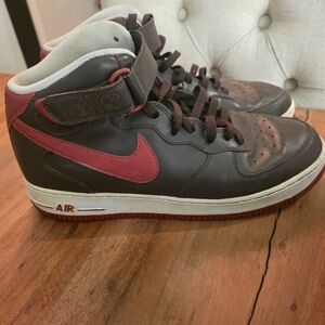 Nike Air Force 1 Mid '07 "Players" sneakers in a brown and red colorway Rare